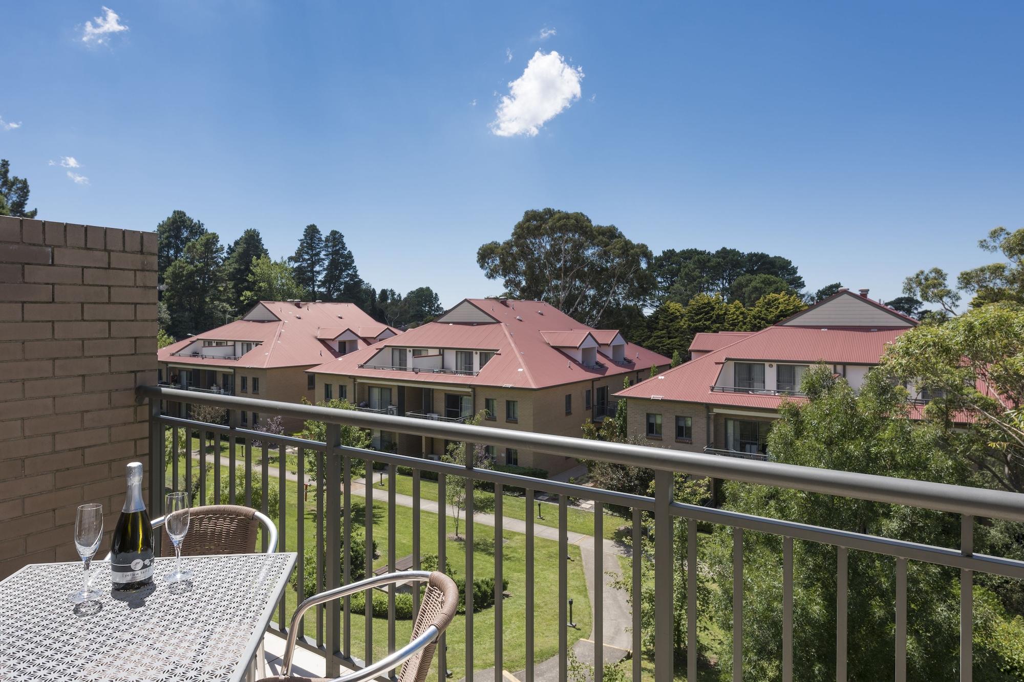 Leisure Inn Spires Леура Екстериор снимка